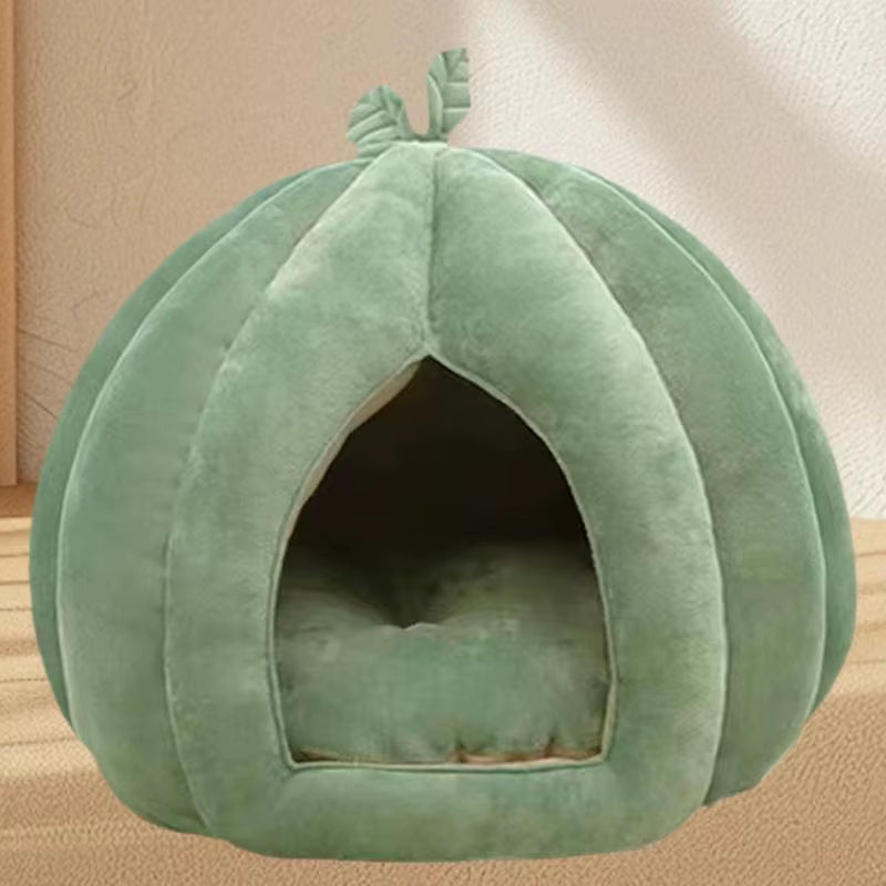 Cat Beds Thickened Enclosed Pet Cat House Bed Pumpkin Cat Hideaway Winter Supplies for Kittens Small Dogs Pets